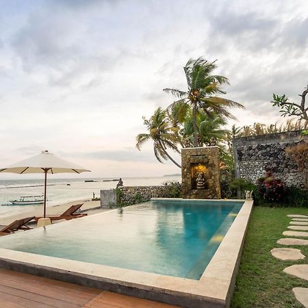 Utama Villas Beach Front Candidasa Экстерьер фото