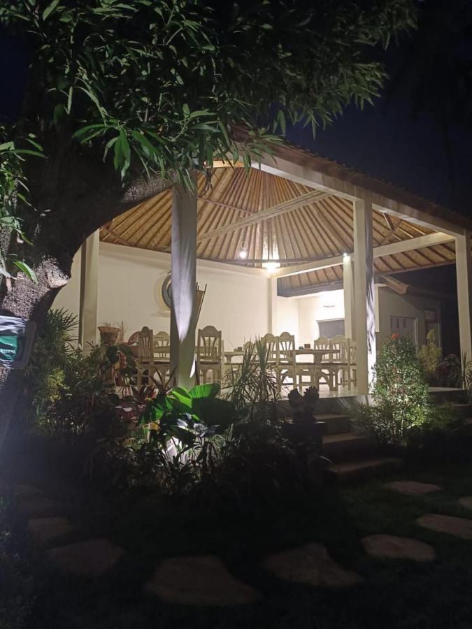 Utama Villas Beach Front Candidasa Экстерьер фото